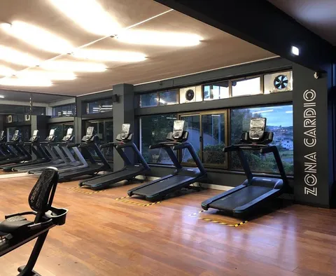 Ginásio, Fitness Factory Rebordosa, em Paredos, Portugal