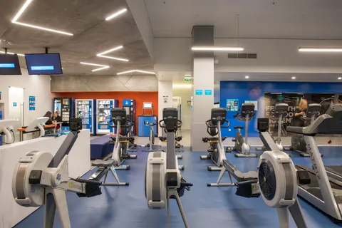 Ginásio, Fitness Hut Shopping Cidade Do Porto, em Porto, Portugal