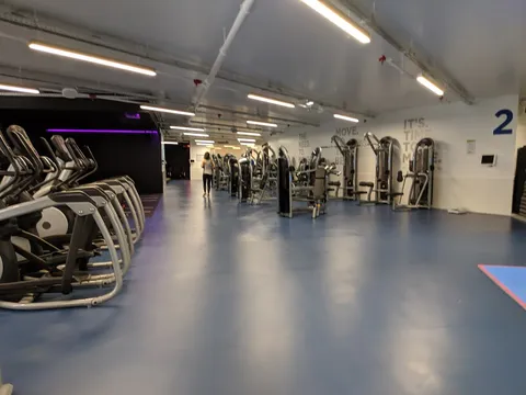 Ginásio, Fitness Hut Avenida de Roma, em Lisbon, Portugal
